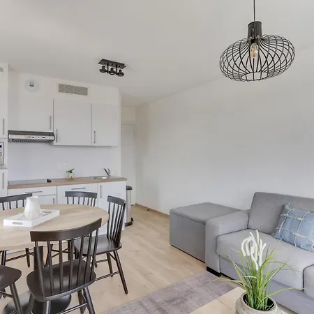 Apartmanhotel Evancy La Marina 3*