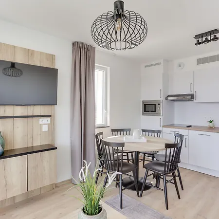 Apartmanhotel Evancy La Marina 3*