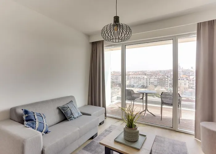 Aparthotel Evancy La Marina 3*