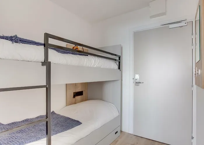 Evancy La Marina Aparthotel 3*